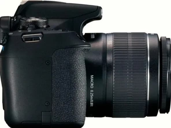 Canon EOS 2000D 18-55mm DC III Lensli Fotoğraf Makinesi